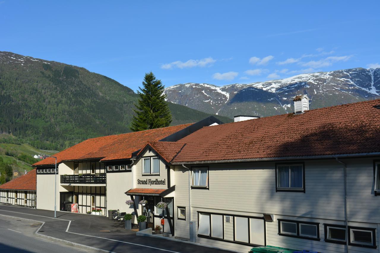 Strand Fjordhotel Ulvik Exterior photo
